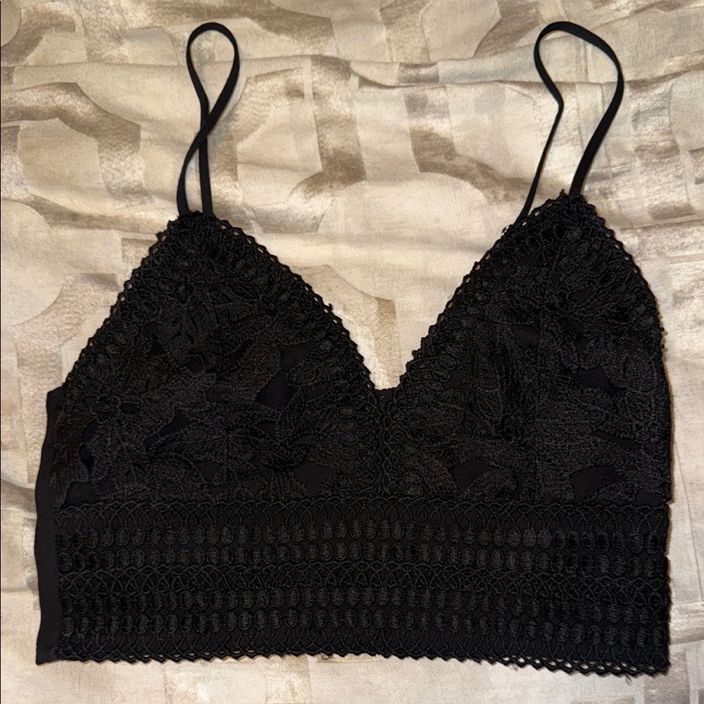 Elegant Black Lace Crop Top